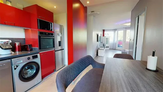 Apartments in Lyon - photo 7