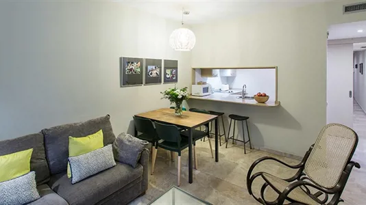 Apartments in Barcelona Ciutat Vella - photo 3