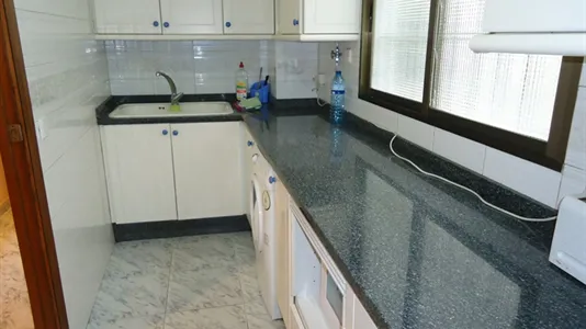 Rooms in Córdoba - photo 9