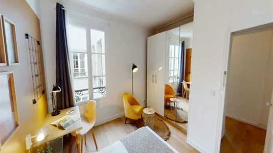 Rooms in Paris 8ème arrondissement - photo 5
