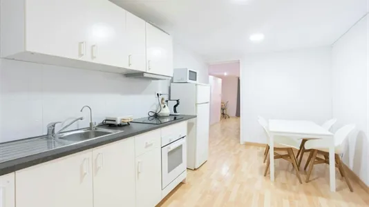Apartments in Barcelona Ciutat Vella - photo 4
