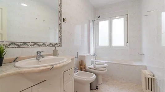 Rooms in Madrid Salamanca - photo 10