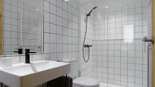 Rooms in Barcelona Eixample - photo 5