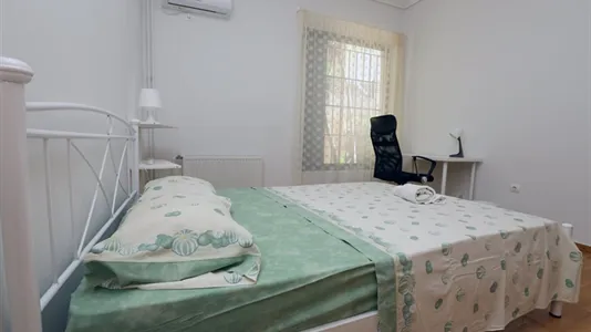 Rooms in Piraeus - photo 5