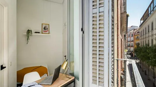 Rooms in Madrid Centro - photo 4