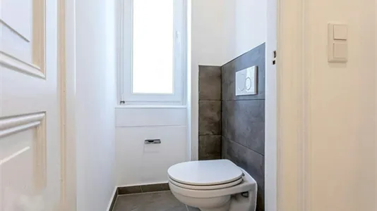 Rooms in Frankfurt Süd - photo 8