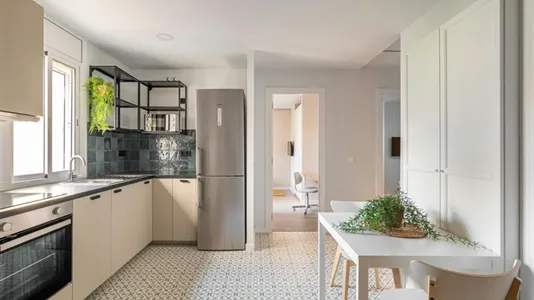 Rooms in Barcelona Eixample - photo 9