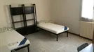 Room for rent, Bologna, Emilia-Romagna, Via de Carracci