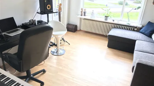 Rooms in Reykjavík Hlíðar - photo 9