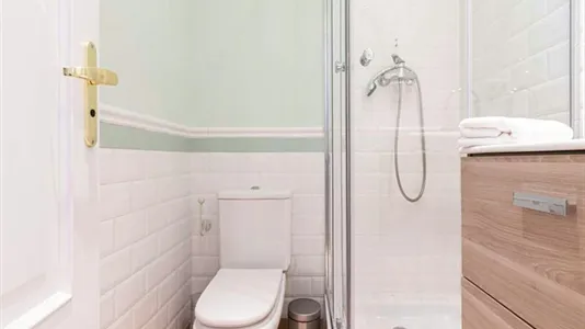 Rooms in Madrid Centro - photo 2
