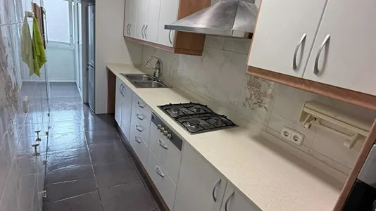 Rooms in Barcelona Sant Martí - photo 9