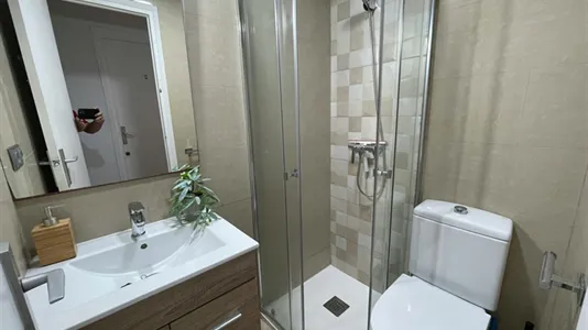 Rooms in Barcelona Sants-Montjuïc - photo 6