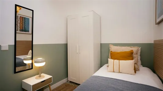 Rooms in Barcelona Eixample - photo 1