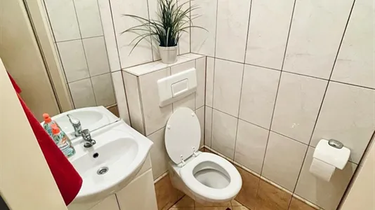 Rooms in Vienna Favoriten - photo 9