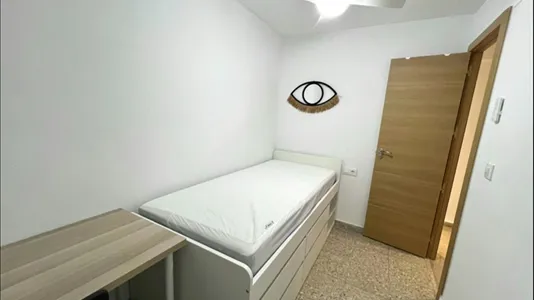 Rooms in Tavernes Blanques - photo 2