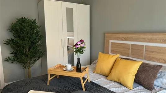 Rooms in Fuenlabrada - photo 9