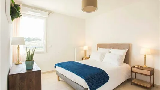 Apartments in Nîmes - photo 5