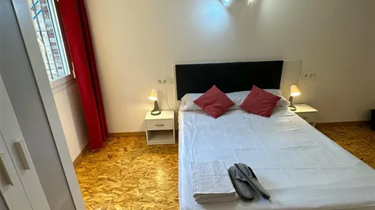 Rooms in Málaga - photo 5