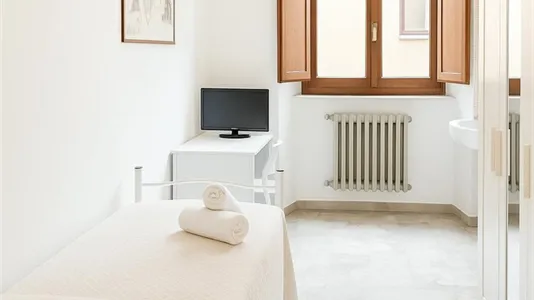 Rooms in Siena - photo 2