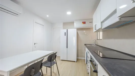 Rooms in el Camí de Vera - photo 8