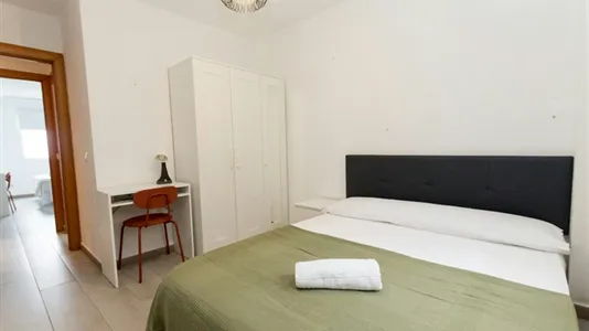 Rooms in Málaga - photo 4