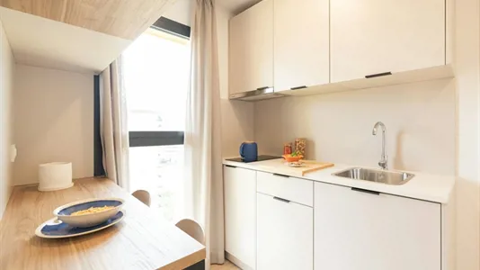 Rooms in Sevilla Triana - photo 3