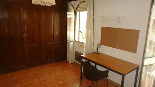 Rooms in Córdoba - photo 5