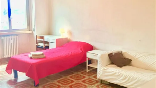 Rooms in Roma Municipio VII – Appio-Latino/Tuscolano/Cinecittà - photo 7