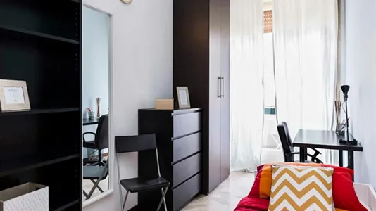 Rooms in Milano Zona 6 - Barona, Lorenteggio - photo 1