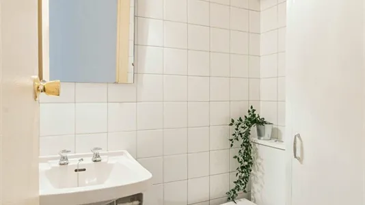 Rooms in Madrid Salamanca - photo 10