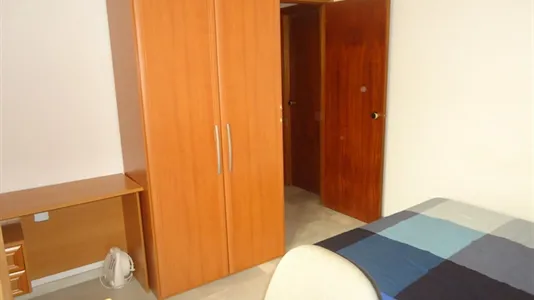 Rooms in Córdoba - photo 4