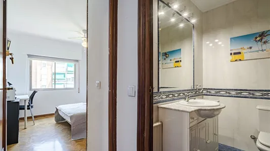 Rooms in Guadalajara - photo 7