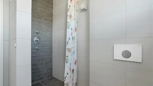 Rooms in Reykjavík Háaleiti - photo 8