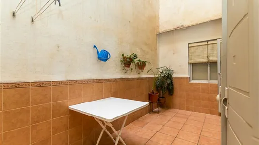 Rooms in Málaga - photo 8