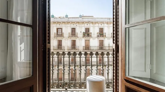 Rooms in Barcelona Ciutat Vella - photo 3
