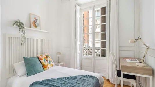 Rooms in Madrid Chamberí - photo 4