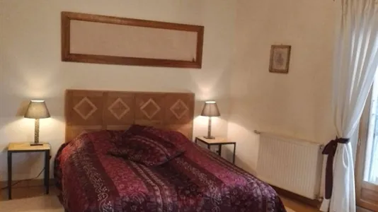 Houses in Nîmes - photo 7