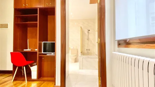Rooms in Bilbao - photo 10