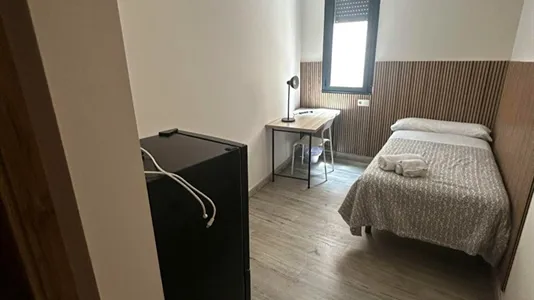 Rooms in León - photo 3