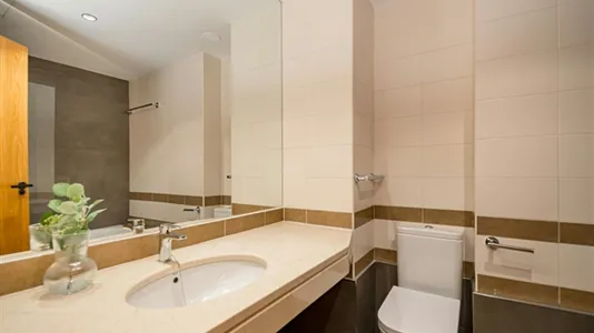 Rooms in Madrid Chamartín - photo 9