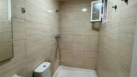 Rooms in Barcelona Ciutat Vella - photo 9