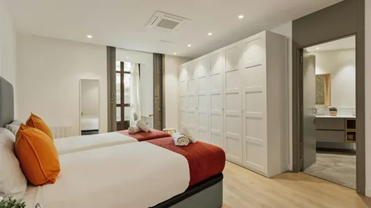 Rooms in Barcelona Eixample - photo 7