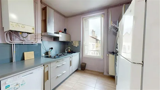 Rooms in Saint-Étienne - photo 8