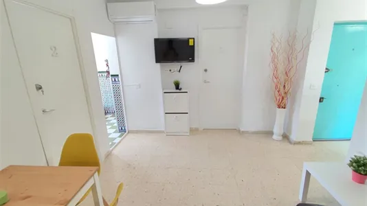 Rooms in Granada - photo 5