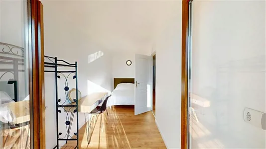 Rooms in Saint-Julien-en-Genevois - photo 2