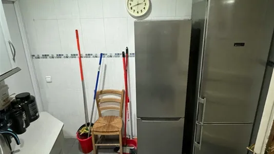 Rooms in Barcelona Eixample - photo 9