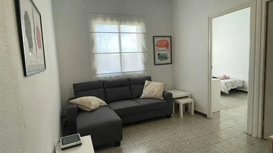 Rooms in Barcelona Sants-Montjuïc - photo 4