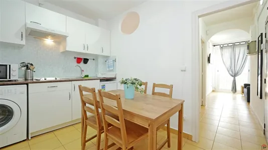 Rooms in Barcelona Ciutat Vella - photo 6