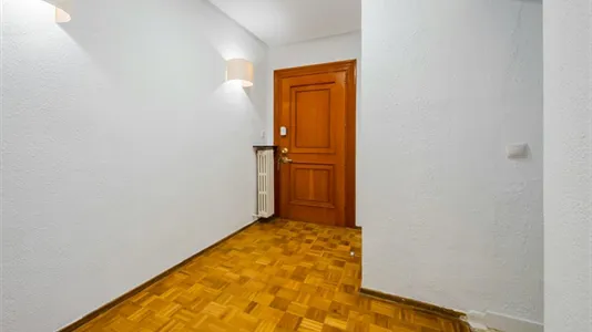 Rooms in Madrid Chamartín - photo 9