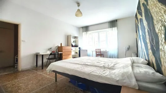 Rooms in Roma Municipio II – Parioli/Nomentano - photo 3
